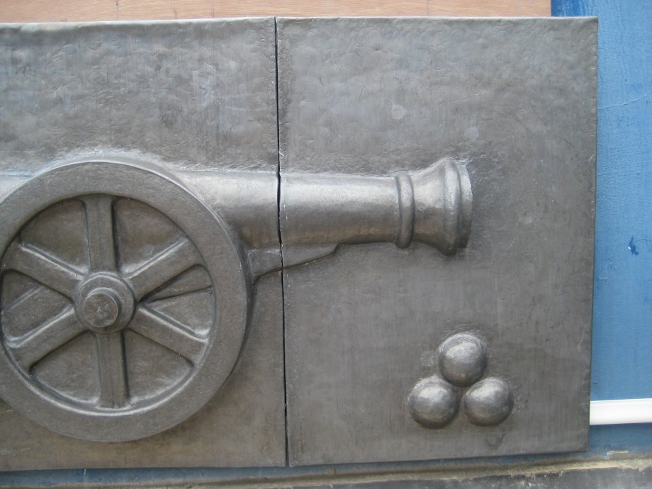 The Arsenal Cannon - 